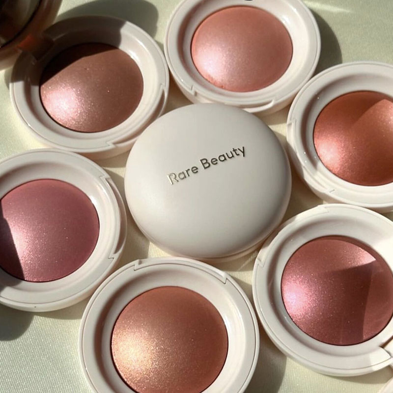 Huda Beauty Makeup Kit - Rare Beauty Illuminante Effetto Seta Leggera,