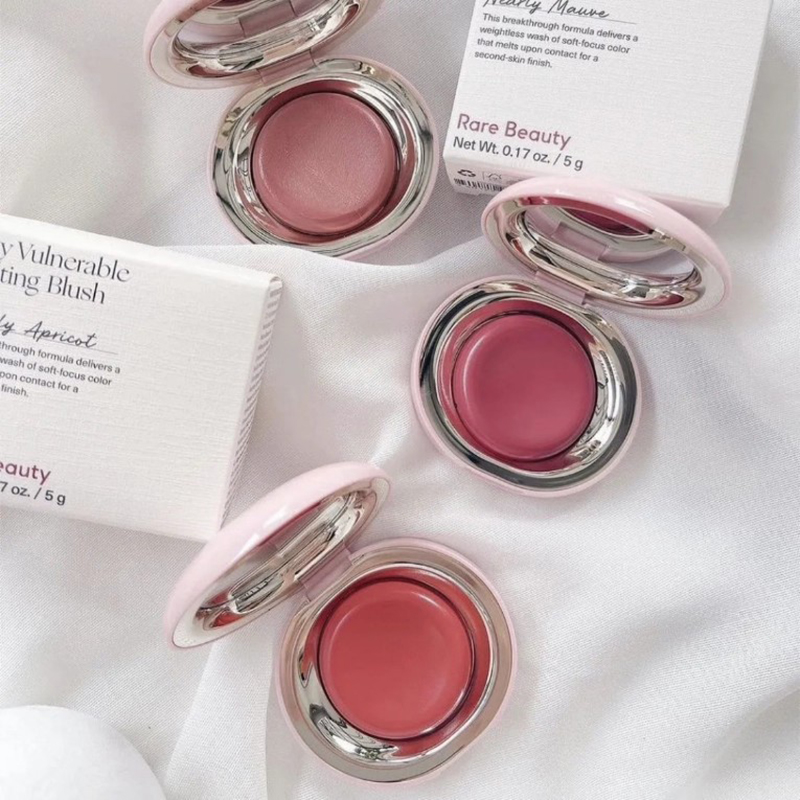 Rare Beauty Rose Neutral Mauve - Huda Beauty Makeup Kit recensione e prezzo