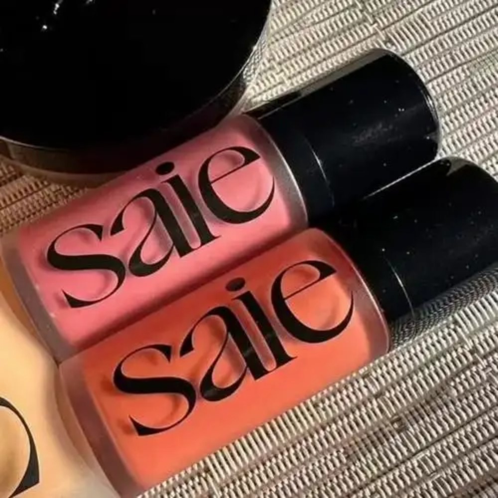 Saie Blush Liquido Illuminante - Huda Beauty Makeup Kit recensione e prezzo