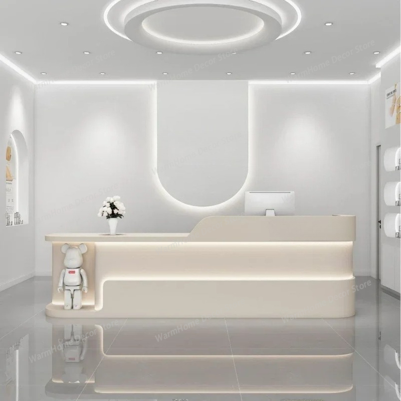 Bancone Reception Moderno per  - Beauty Makeup Institute recensione e prezzo
