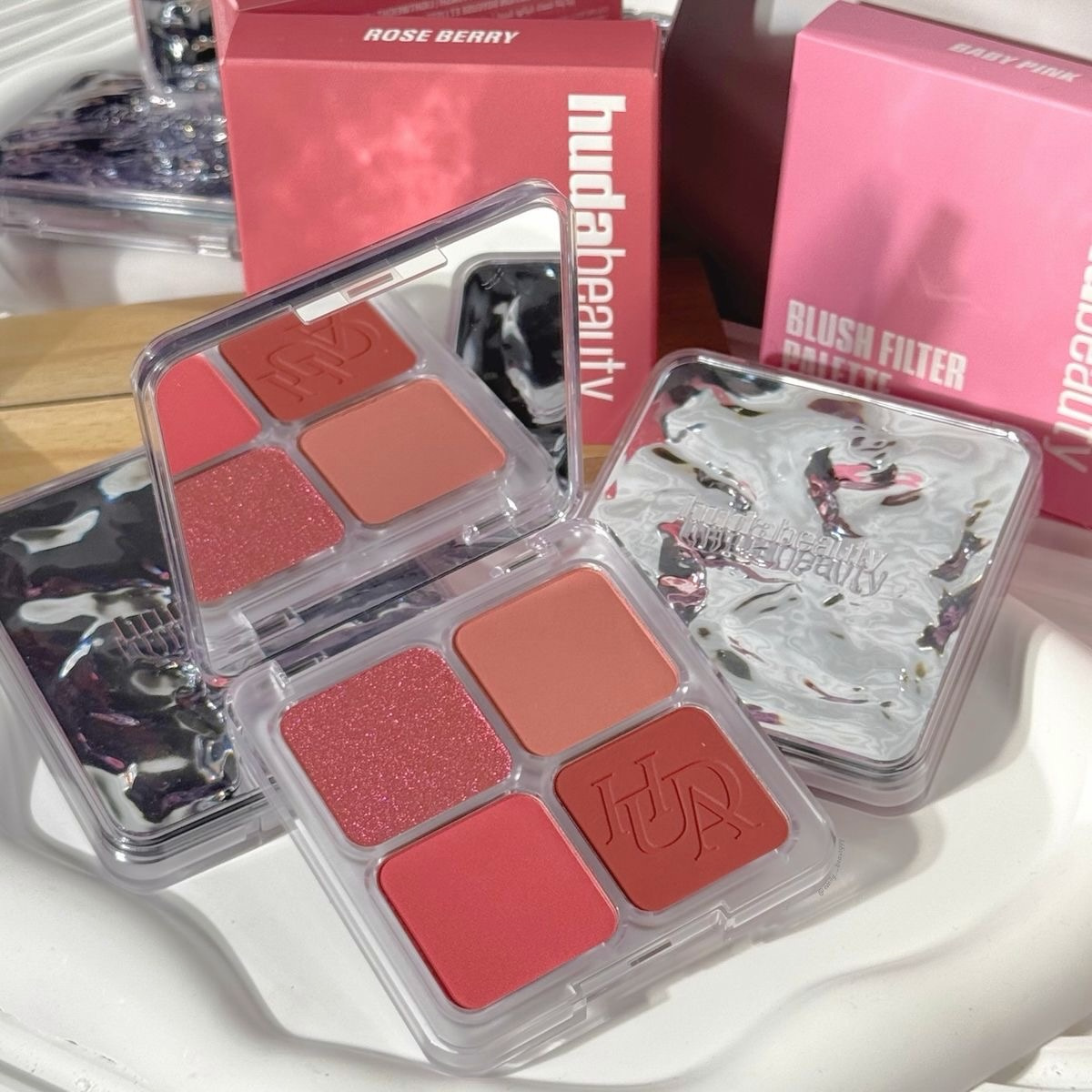 Palette Blush Huda Easy 4 Colo - Huda Beauty Makeup Kit recensione e prezzo