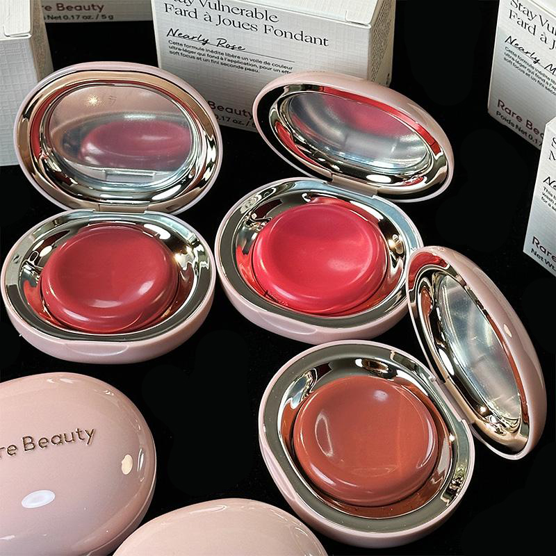 Rare Beauty Rose Neutral Mauve - Huda Beauty Makeup Kit recensione e prezzo